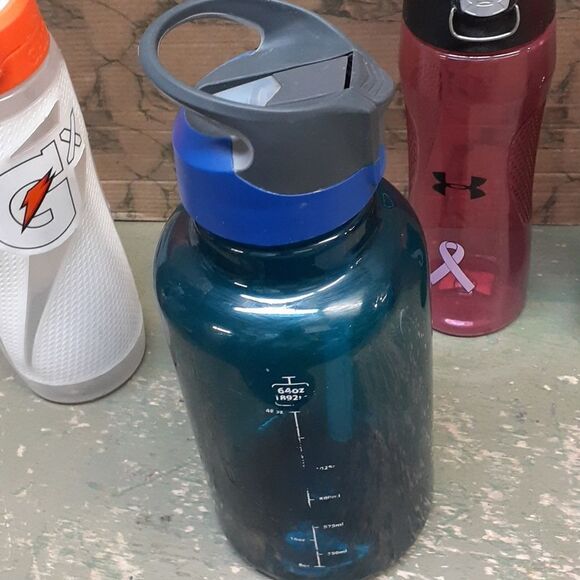 Bundle of 4 water tumblers - Picture 4 of 11